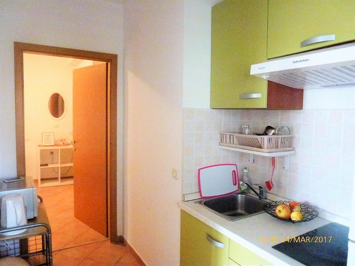 Apartments Divna Baška Voda Exterior foto